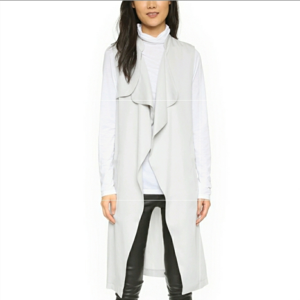 Cupcakes and Cashmere medium Bryce long vest light gray sleeveless
